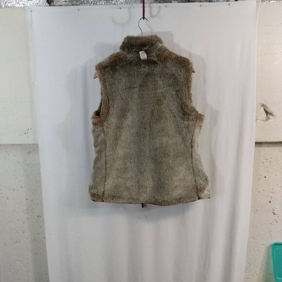 Gap Reversible Faux Fur Vest, size M - Picture 4 of 9